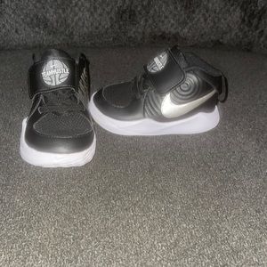 Infant nike sneakers size 5C